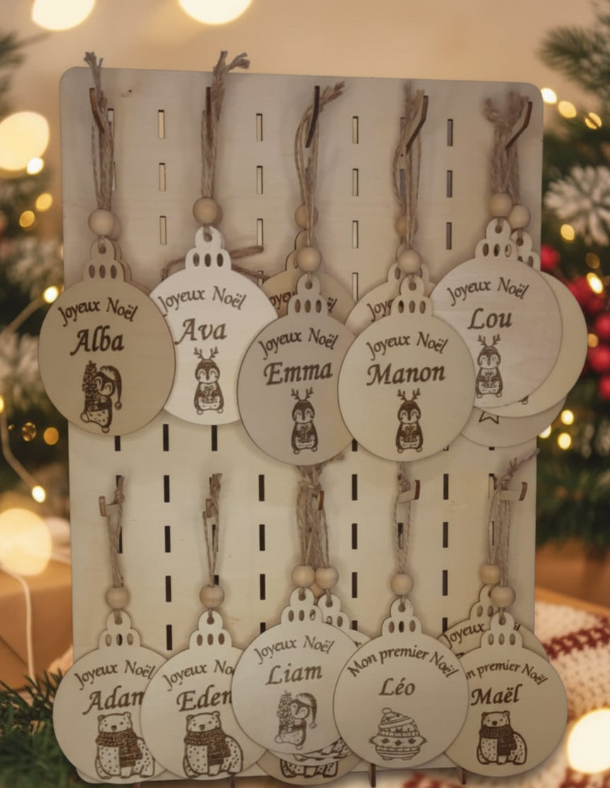 Boules de Noël prénom en bois personnalisées